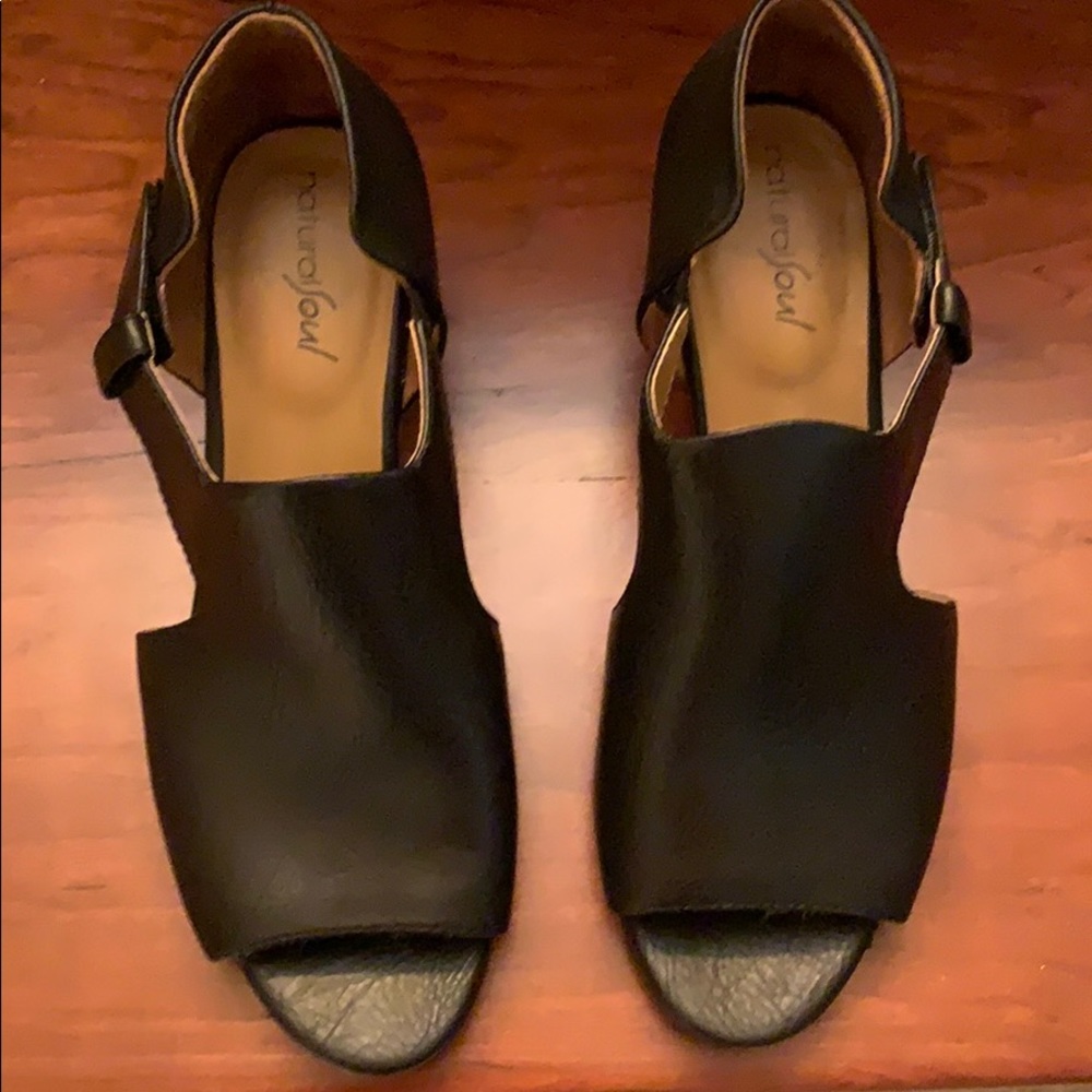 Black sandals with Velcro strap